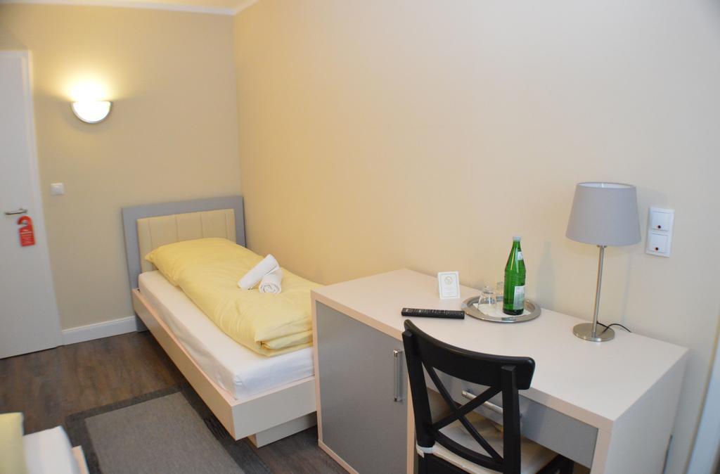 Hotel Jeta Hamburg-Harburg Buitenkant foto