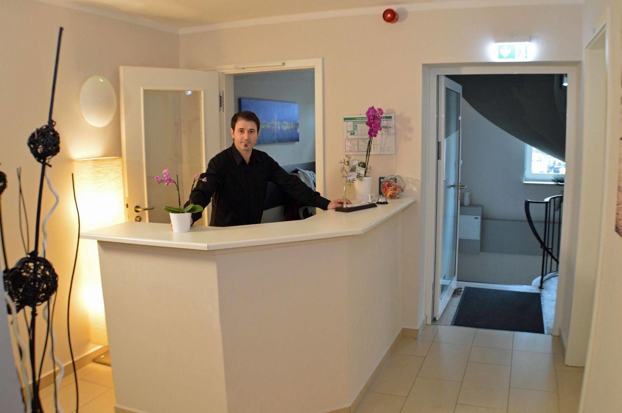 Hotel Jeta Hamburg-Harburg Buitenkant foto