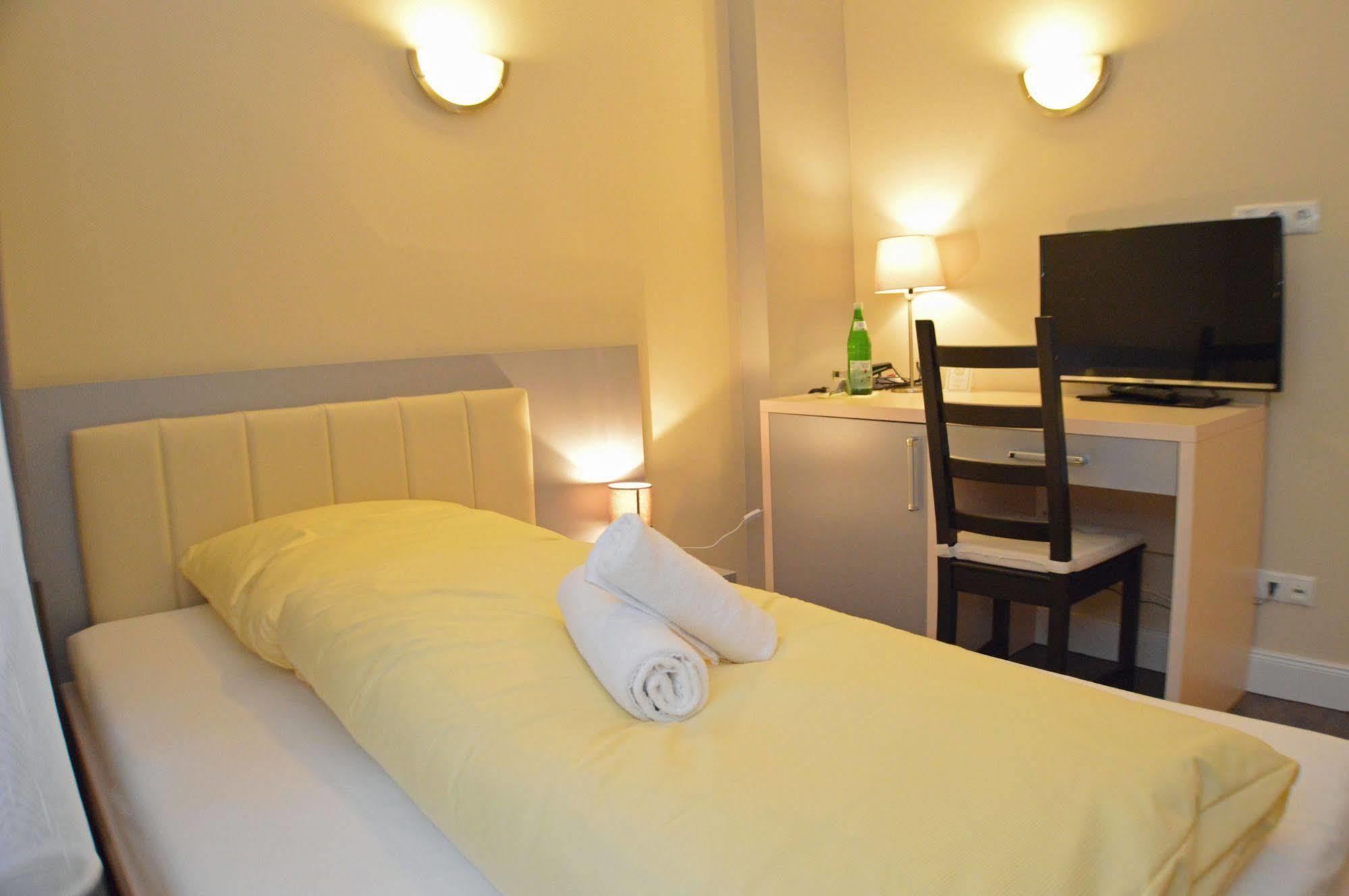 Hotel Jeta Hamburg-Harburg Buitenkant foto