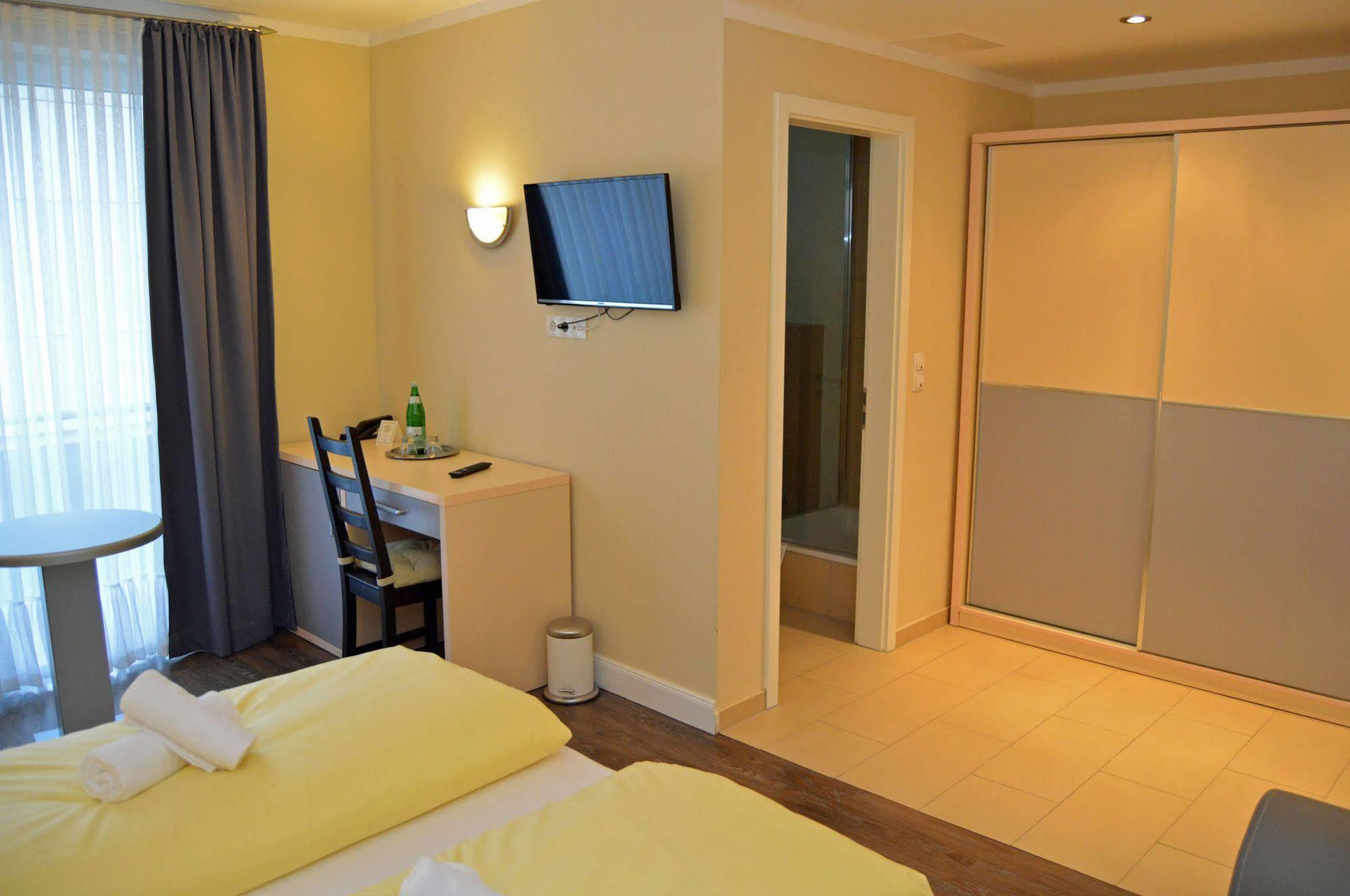 Hotel Jeta Hamburg-Harburg Buitenkant foto